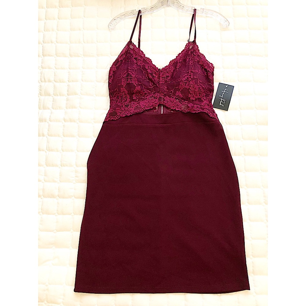 NEW. BURGUNDY COLOR DRESS - HONEY PEACH (Size Large)